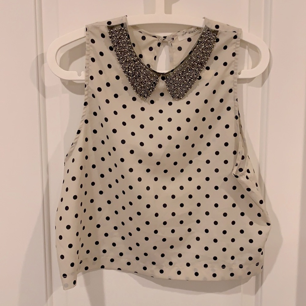 Cutest tank top with standout collar